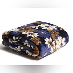 Vera Bradley standard sz Plush Throw